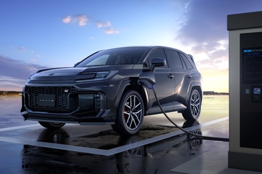 GR SPORT（プラグインハイブリッド）