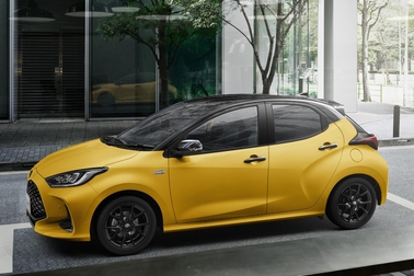 特別仕様車Z“URBANO”（ハイブリッド・2WD）［ベース車両はZ（ハイブリッド・2WD）］